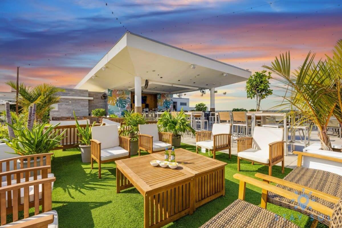 Beachfront Resort - Hot Tub & Pool- Near Beach ฮอลลีวูด ภายนอก รูปภาพ